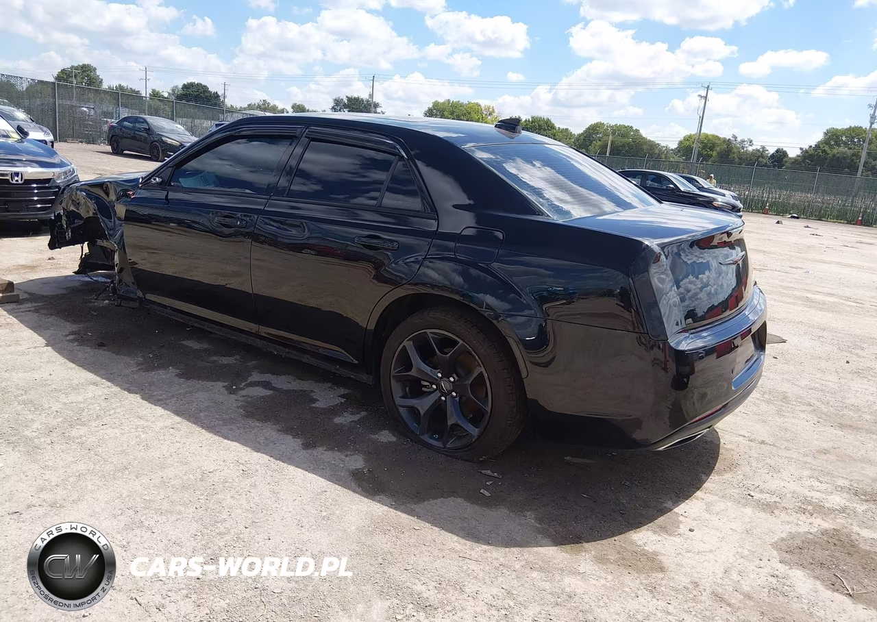 2023 Chrysler 300 300S VIN:2C3CCABG5PH599766 - 3