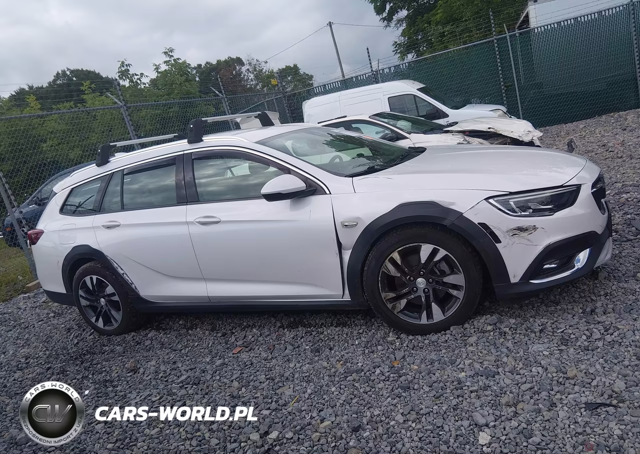 2018 Buick Regal Tourx Essence VIN:W04GV8SX5J1155884 - 14