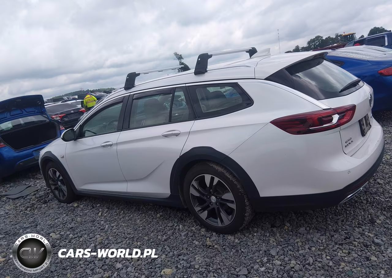 2018 Buick Regal Tourx Essence VIN:W04GV8SX5J1155884 - 15