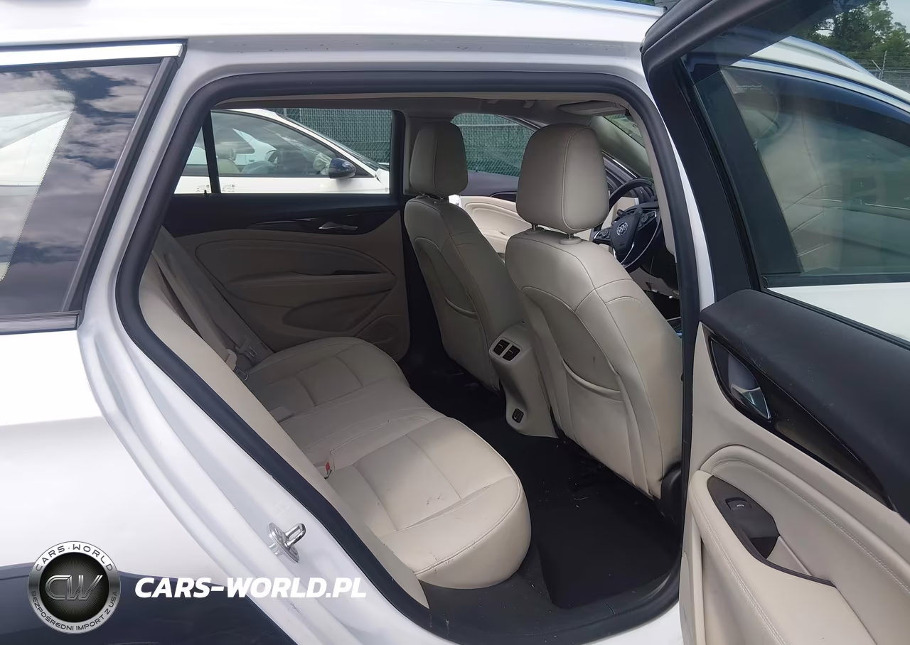 2018 Buick Regal Tourx Essence VIN:W04GV8SX5J1155884 - 8