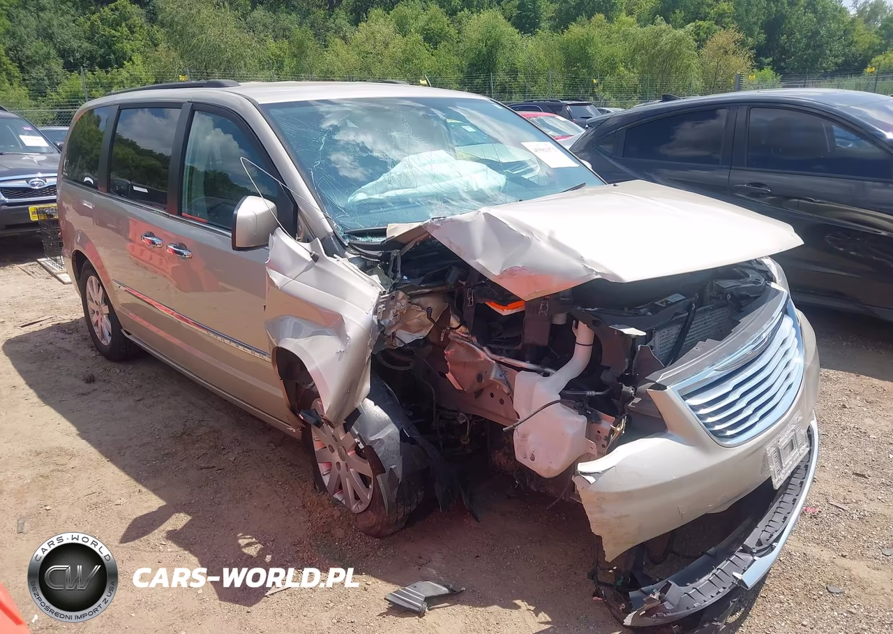 2016 Chrysler Town & Country Touring – zdjęcie 1 z 16