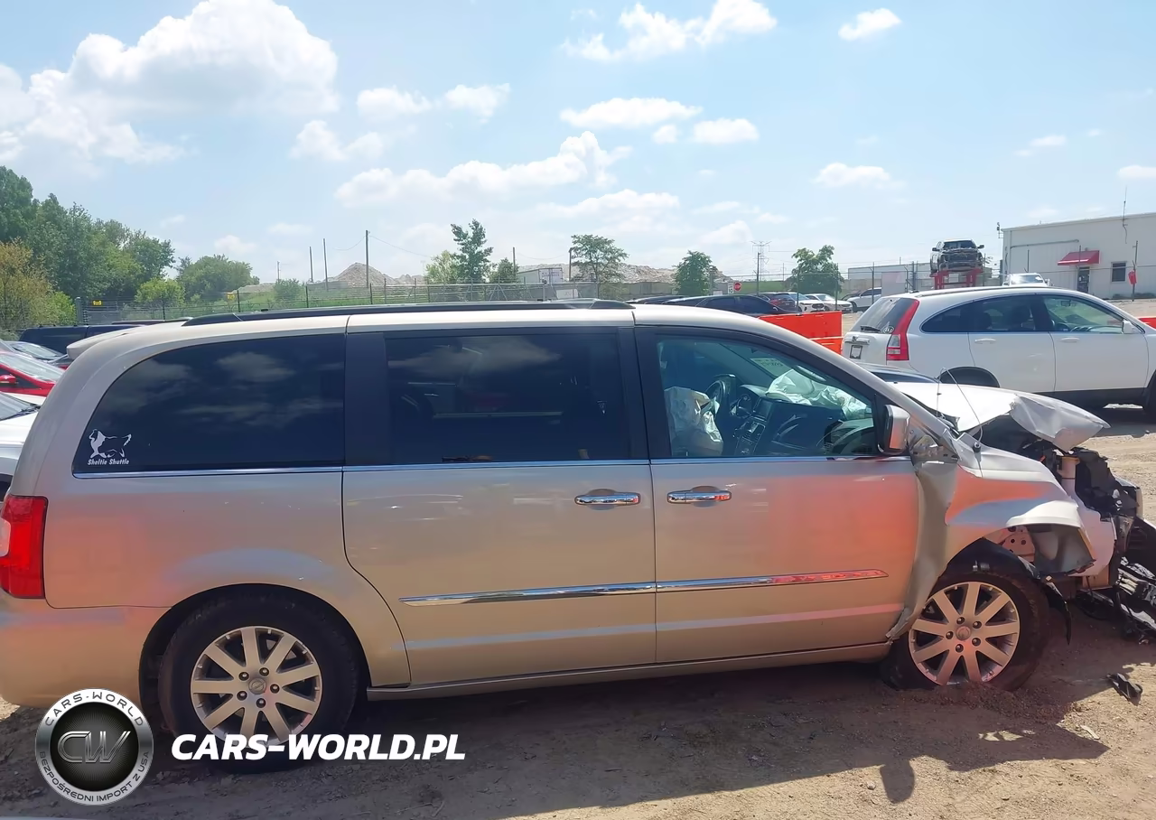 2016 Chrysler Town & Country Touring VIN:2C4RC1BG6GR110985 - 13