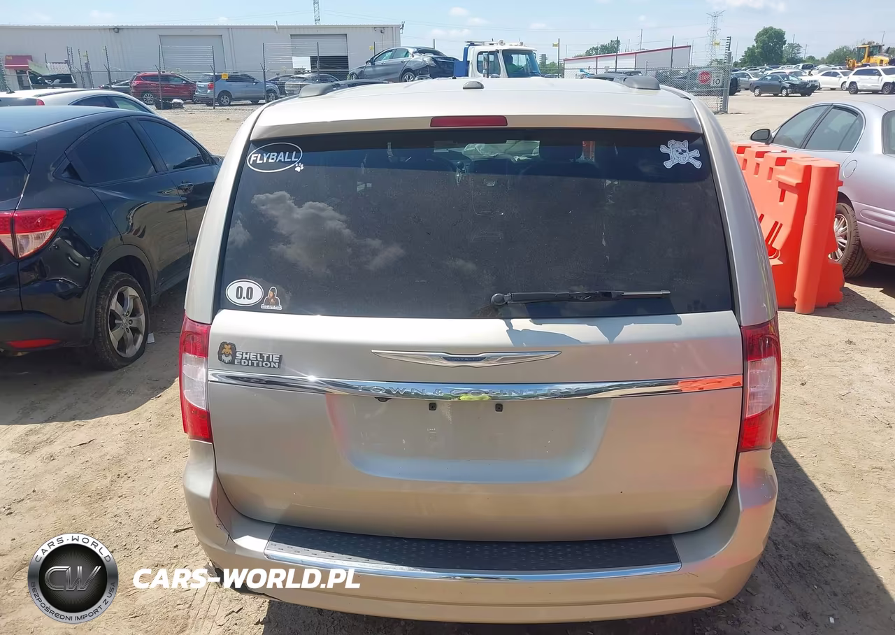 2016 Chrysler Town & Country Touring VIN:2C4RC1BG6GR110985 - 16