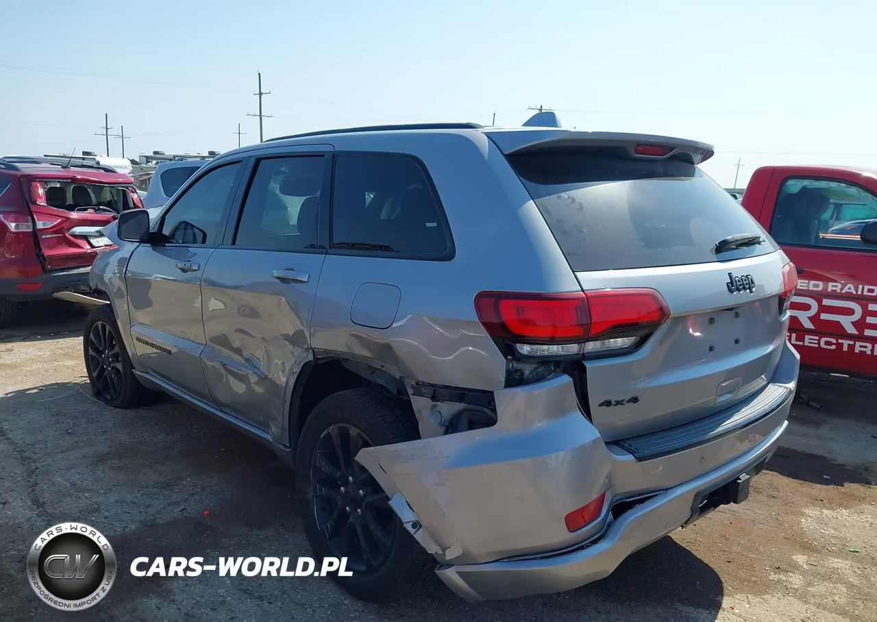 2017 Jeep Grand Cherokee Altitude VIN:1C4RJFAG9HC881973 - 3