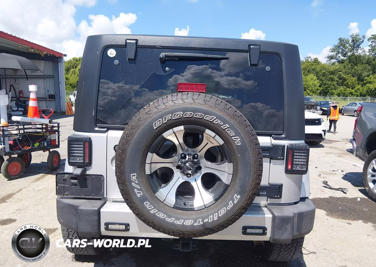 2011 Jeep Wrangler 70Th Anniversary VIN:1J4GA7D16BL577201 - 16