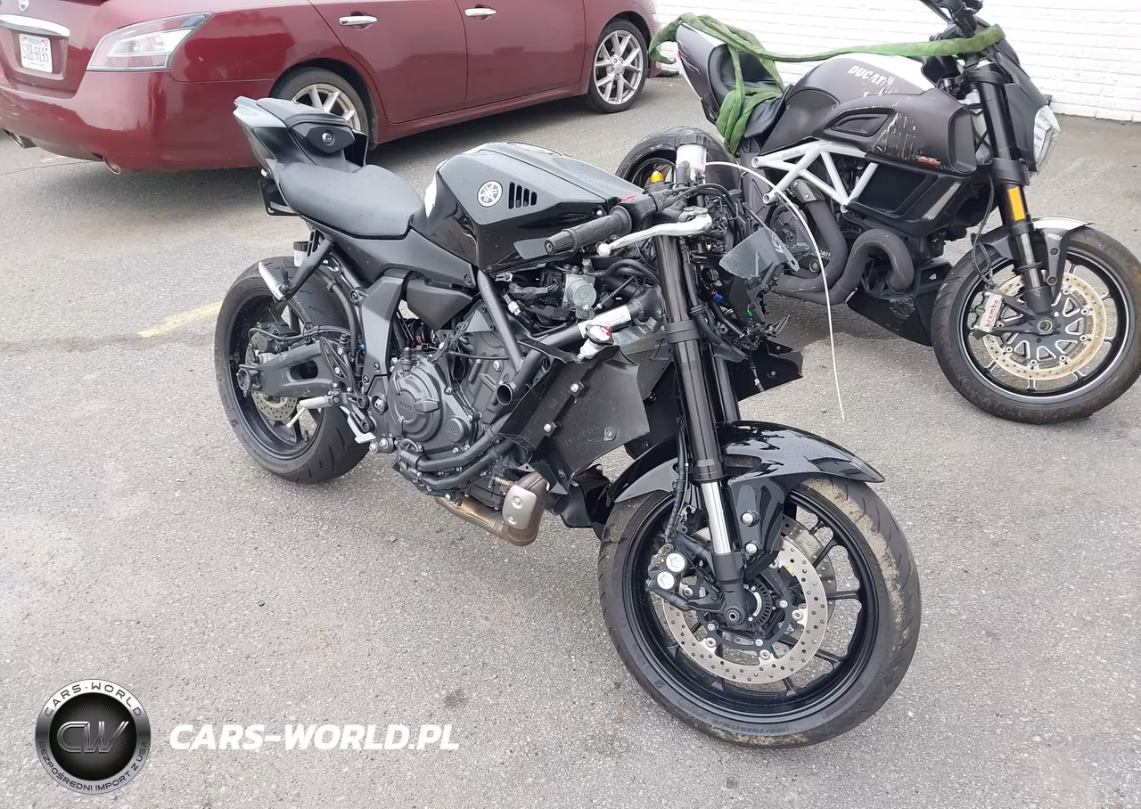 2025 Yamaha Yzfr7 – zdjęcie 1 z 11