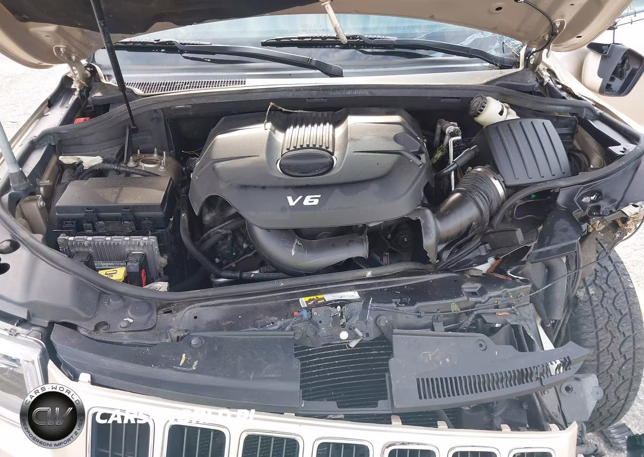2014 Jeep Grand Cherokee Laredo VIN:1C4RJFAG1EC268757 - 10