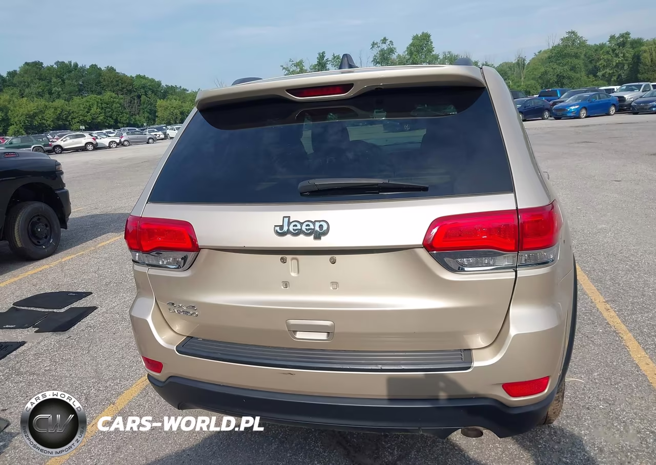 2014 Jeep Grand Cherokee Laredo VIN:1C4RJFAG1EC268757 - 17