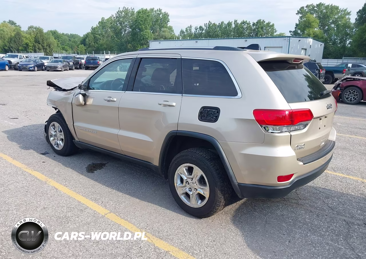 2014 Jeep Grand Cherokee Laredo VIN:1C4RJFAG1EC268757 - 3