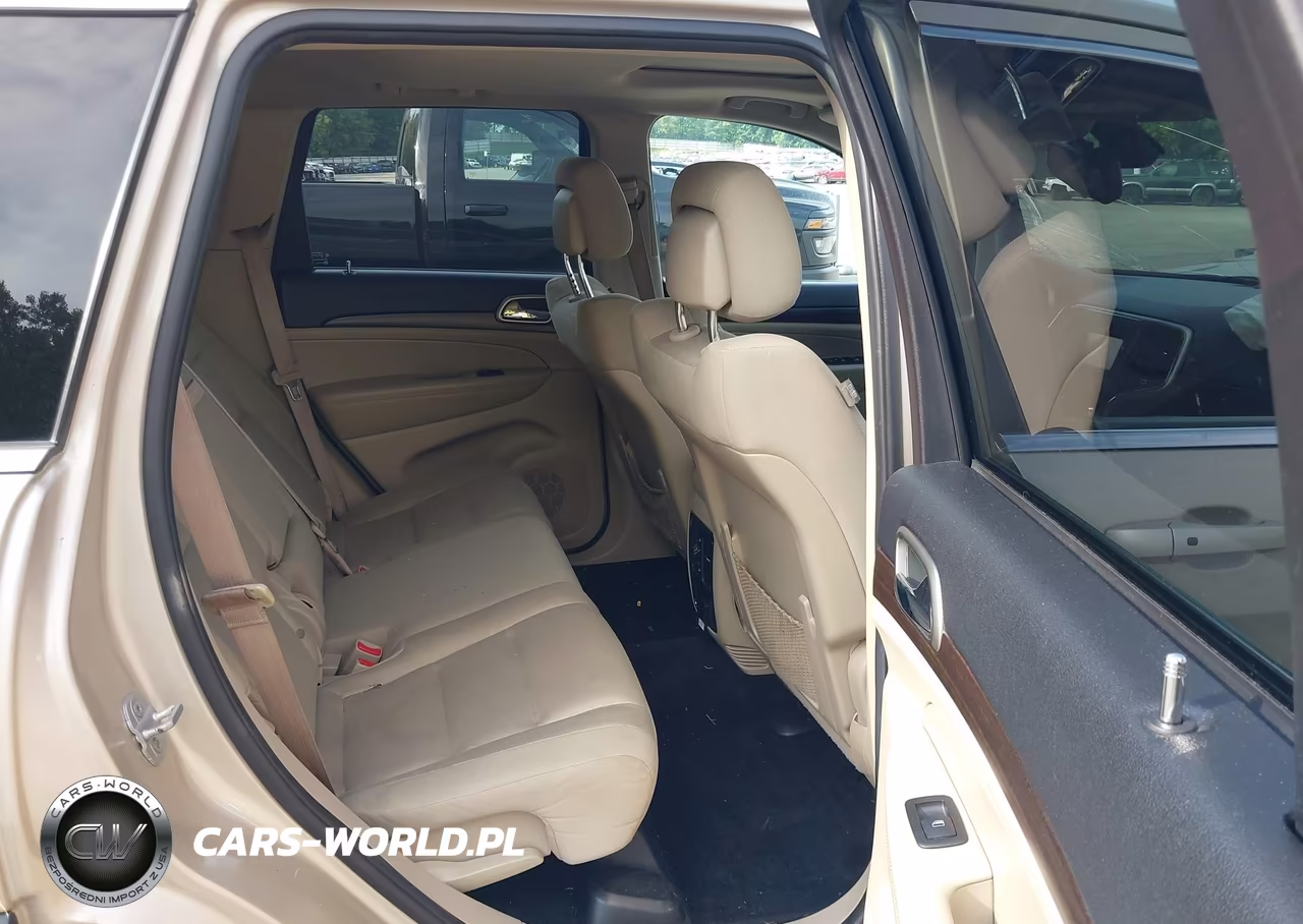 2014 Jeep Grand Cherokee Laredo VIN:1C4RJFAG1EC268757 - 8