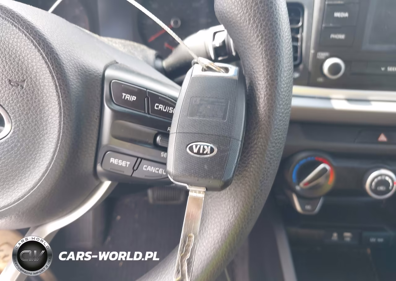 2018 Kia Rio S VIN:3KPA24AB9JE051088 - 11