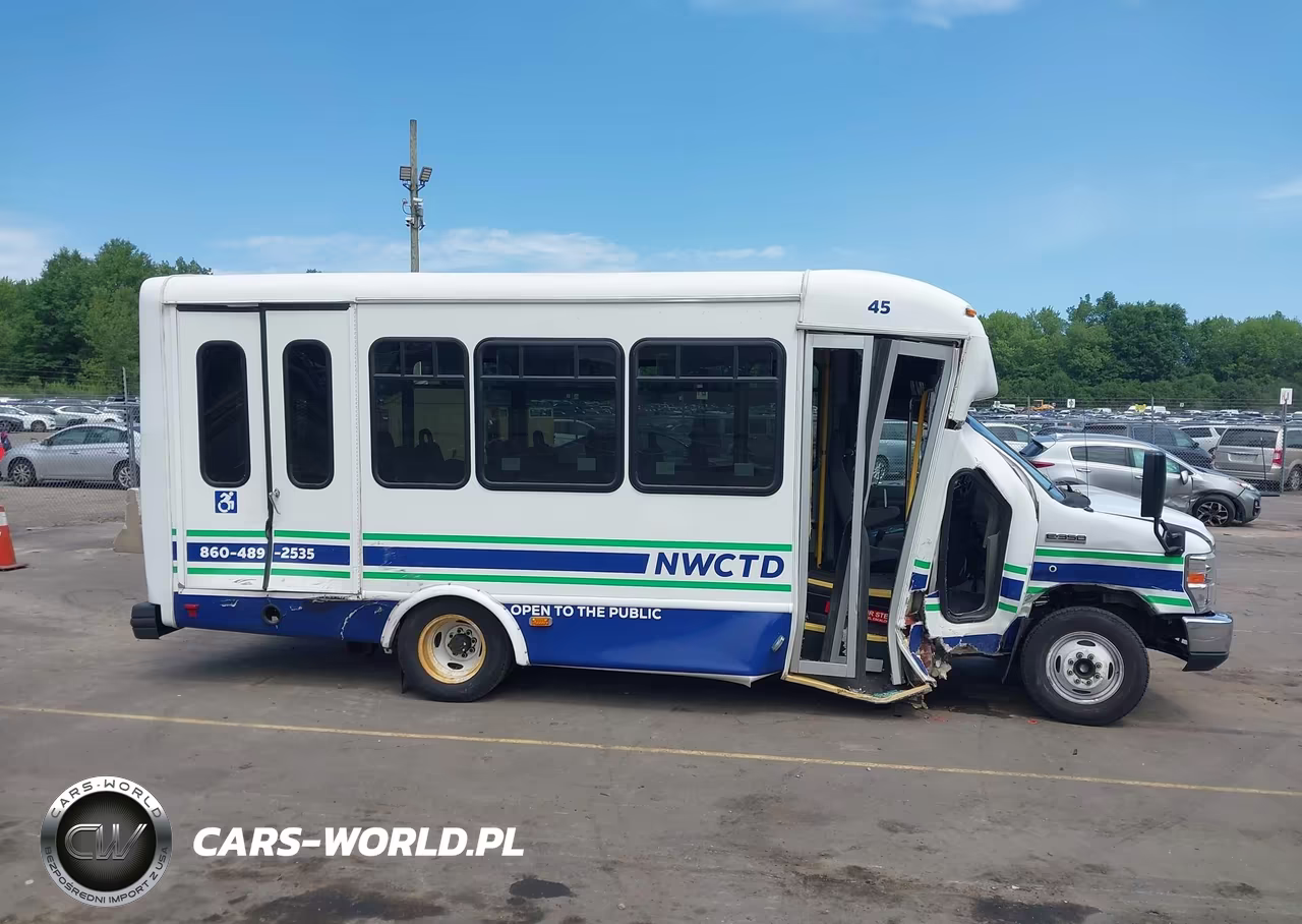 2017 Ford E-350 Cutaway VIN:1FDEE3FS9HDC67431 - 13