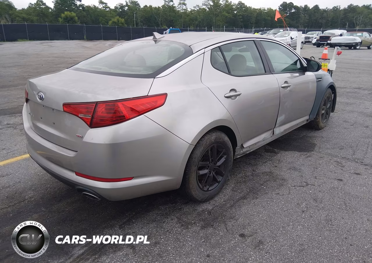 2011 Kia Optima Lx VIN:KNAGM4A79B5082917 - 4