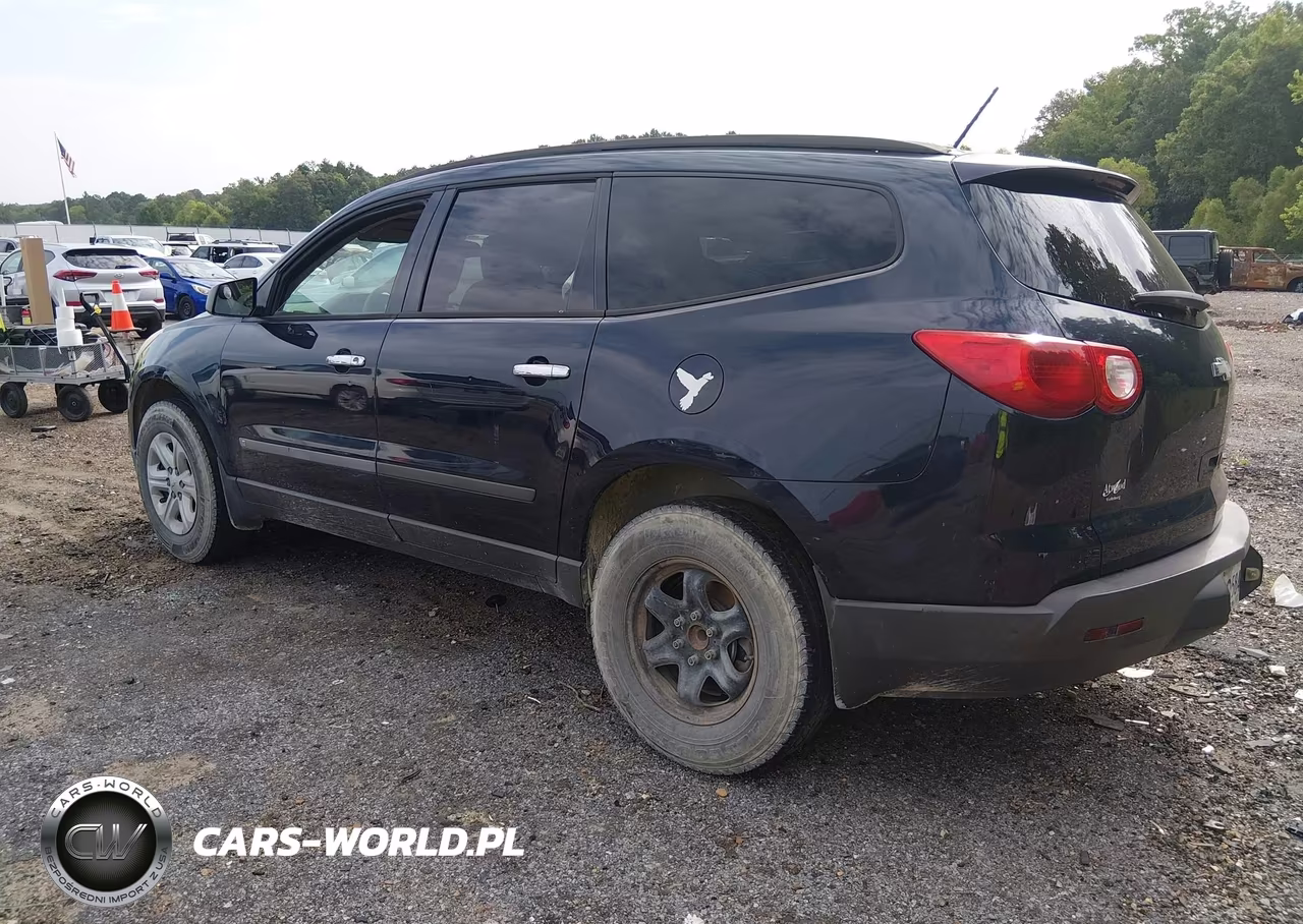 2010 Chevrolet Traverse Ls VIN:1GNLREED8AS118564 - 3