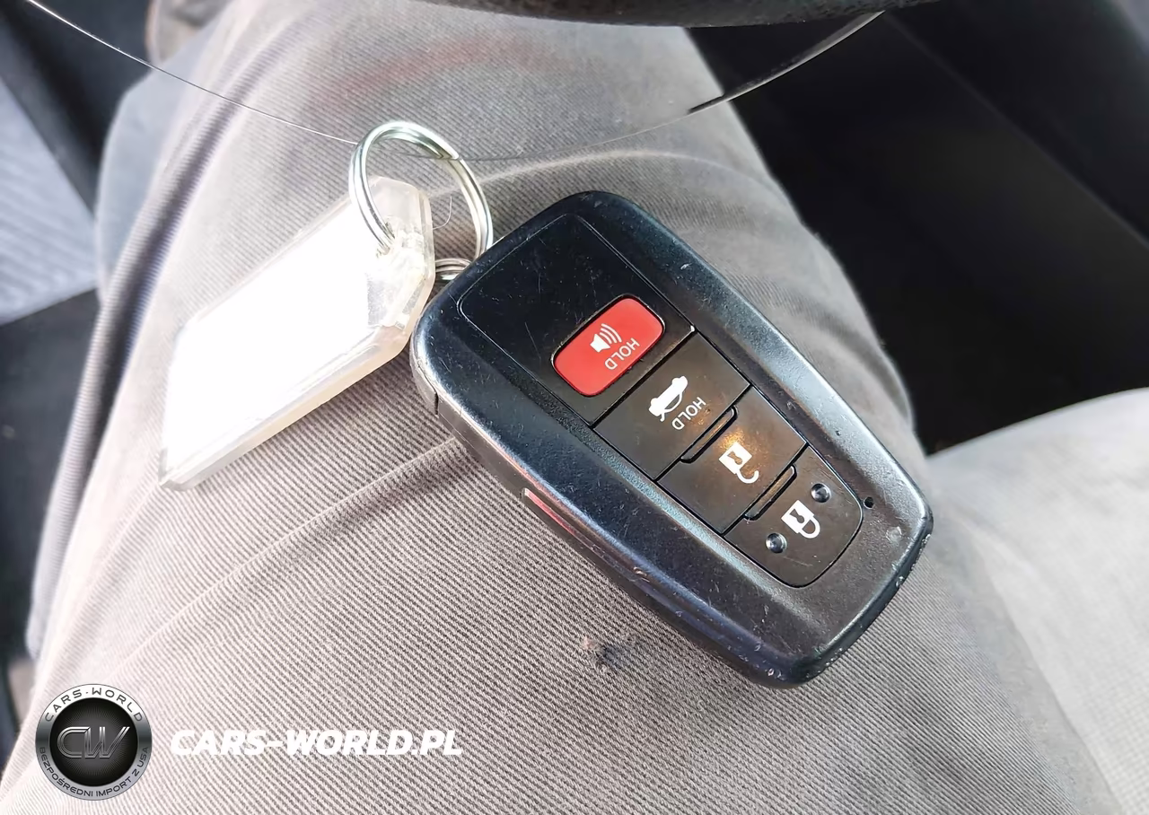 2020 Toyota Corolla Hybrid Le VIN:JTDEBRBE0LJ028487 - 11