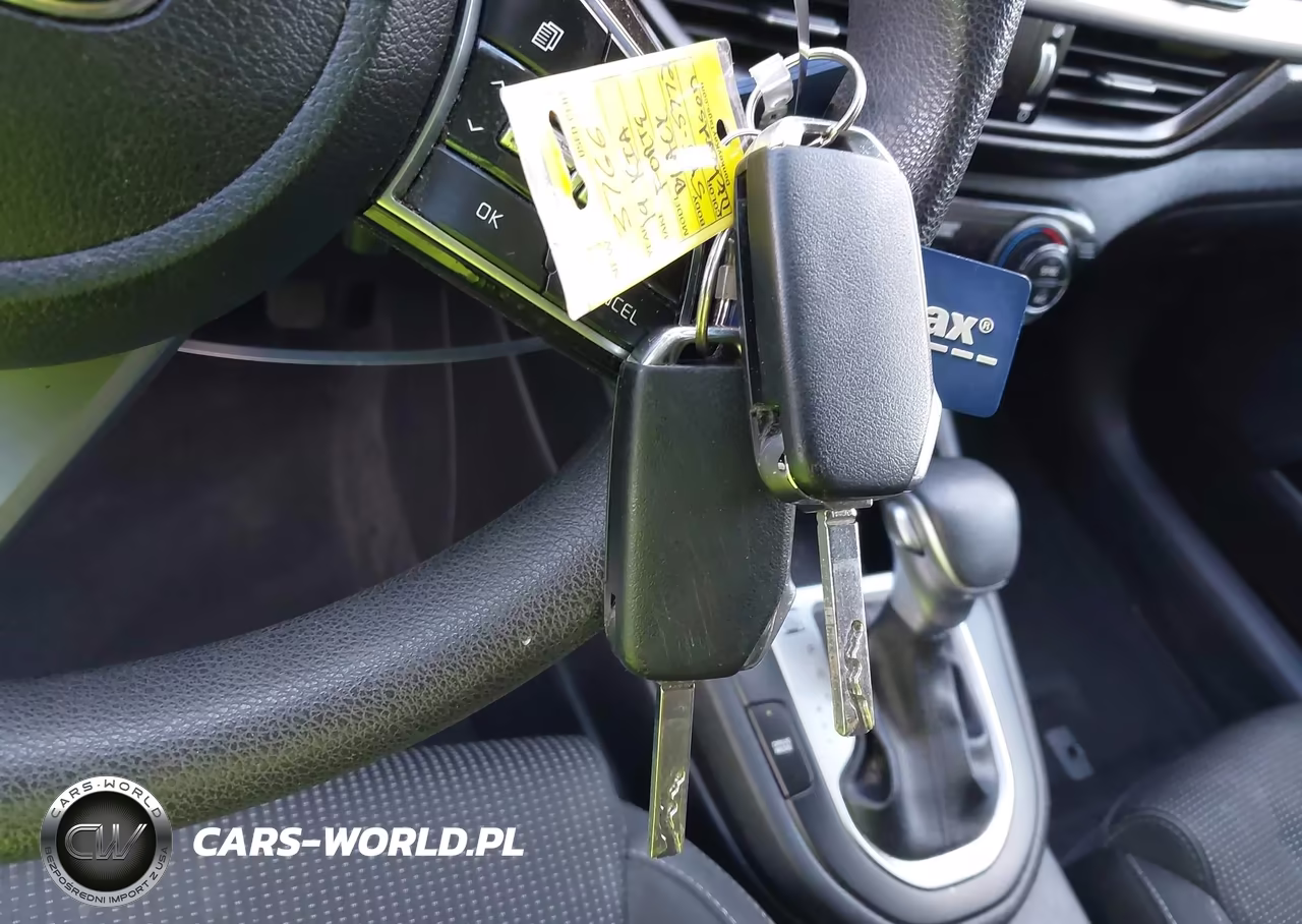 2019 Kia Forte Lxs VIN:3KPF24AD1KE058674 - 11