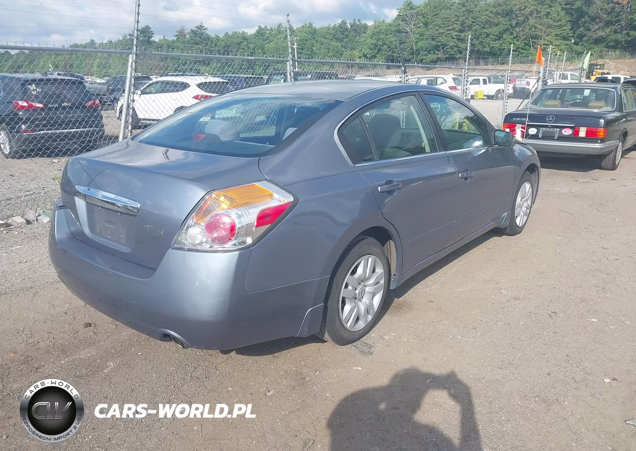 2011 Nissan Altima 2.5 S VIN:1N4AL2APXBN512783 - 4