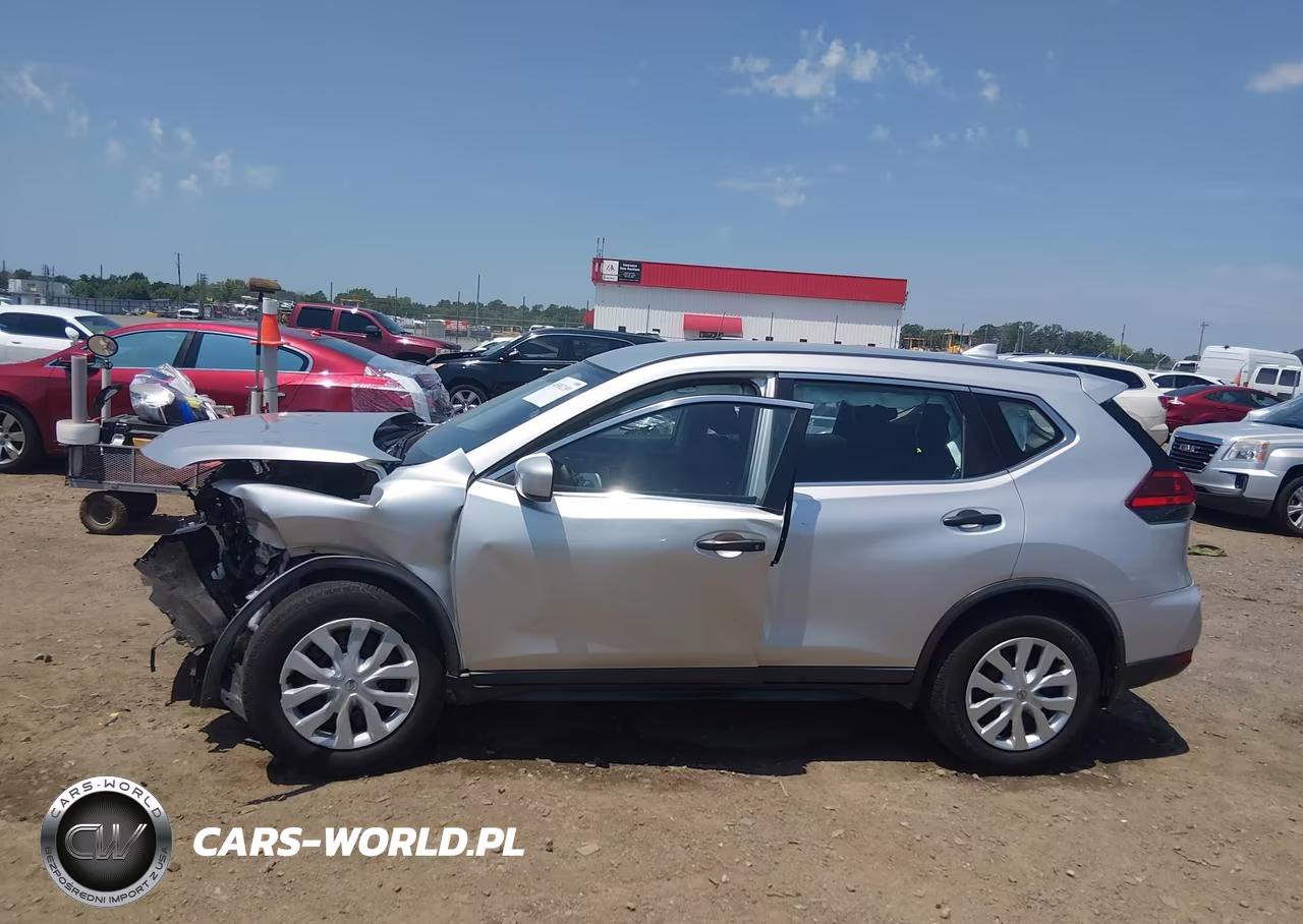 2017 Nissan Rogue S VIN:KNMAT2MT8HP615670 - 15
