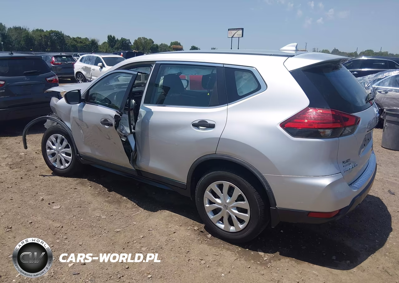 2017 Nissan Rogue S VIN:KNMAT2MT8HP615670 - 3