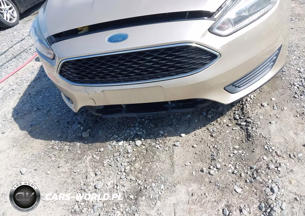 2018 Ford Focus Se VIN:1FADP3F2XJL212787 - 6