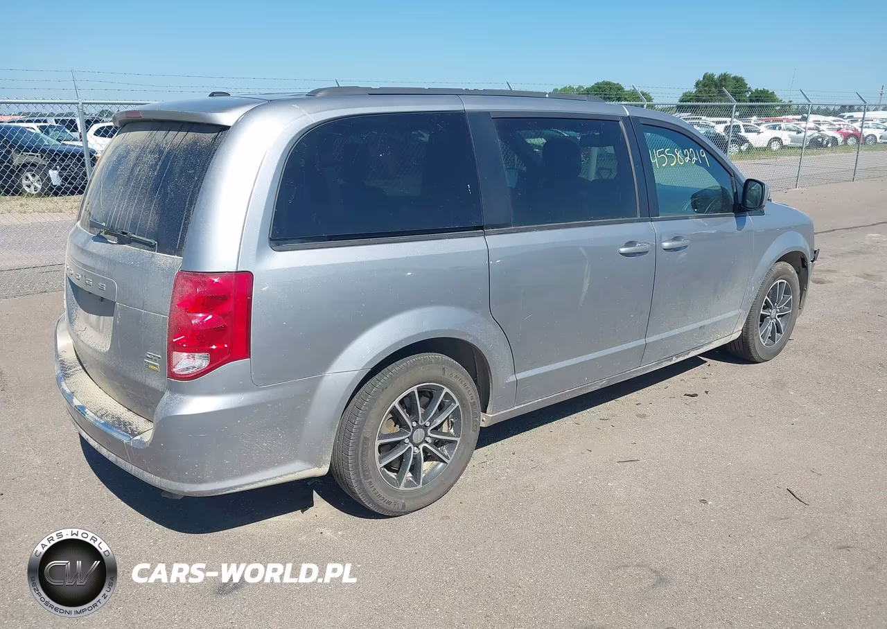 2019 Dodge Grand Caravan Gt VIN:2C4RDGEG7KR647496 - 4