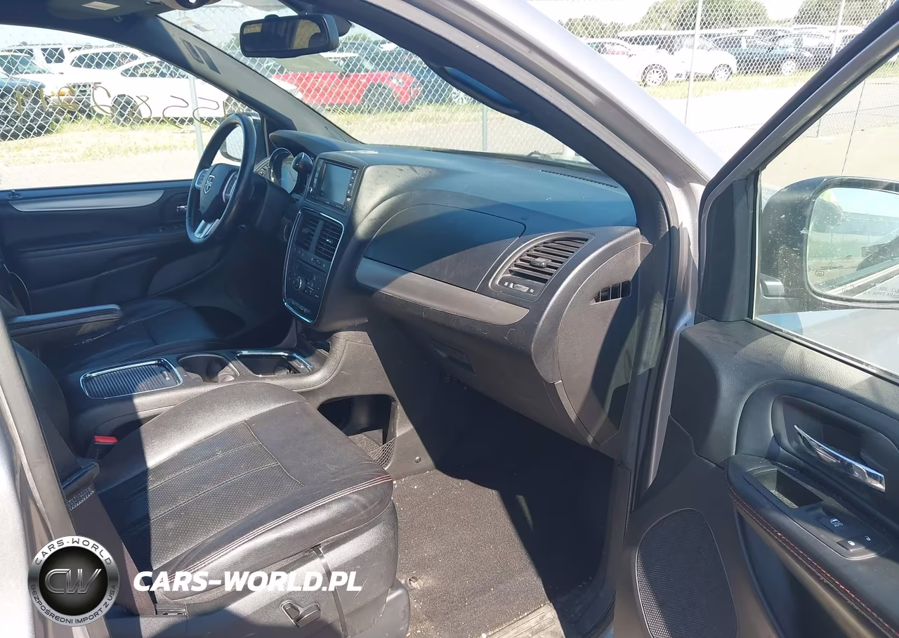 2019 Dodge Grand Caravan Gt VIN:2C4RDGEG7KR647496 - 5