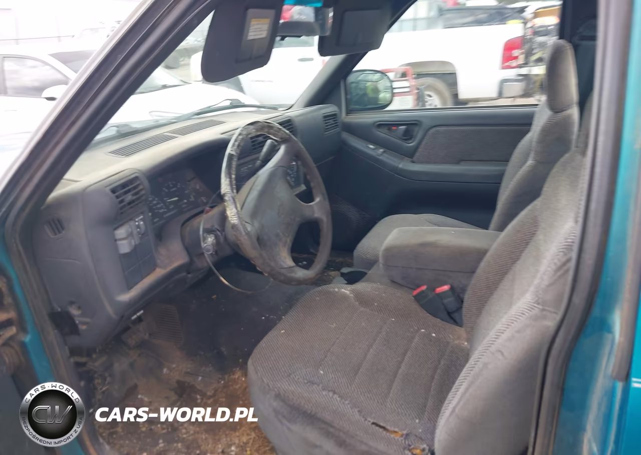 1996 Chevrolet S Truck S10 VIN:1GCCS14WXT8104982 - 5