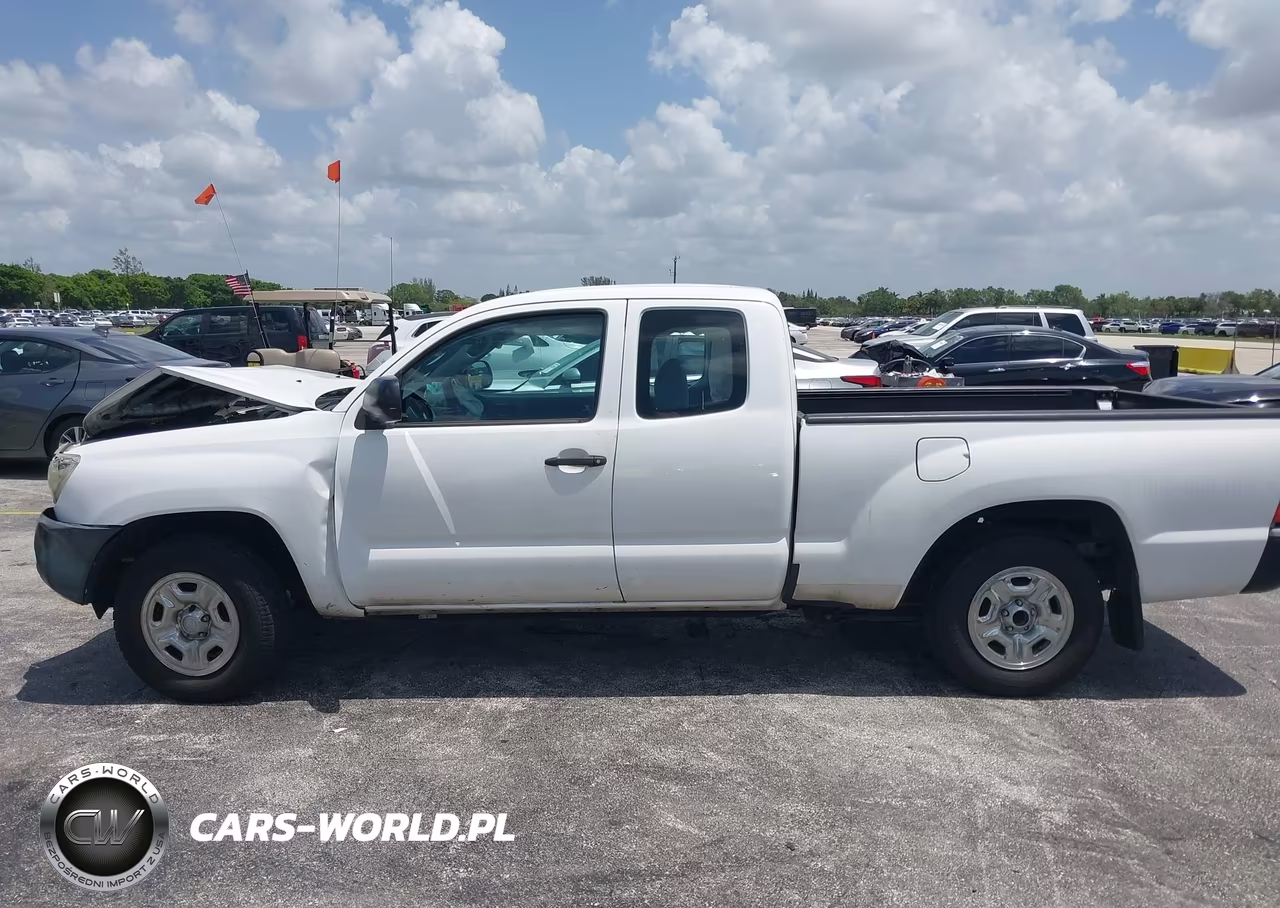 2015 Toyota Tacoma VIN:5TFTX4CN8FX055187 - 15