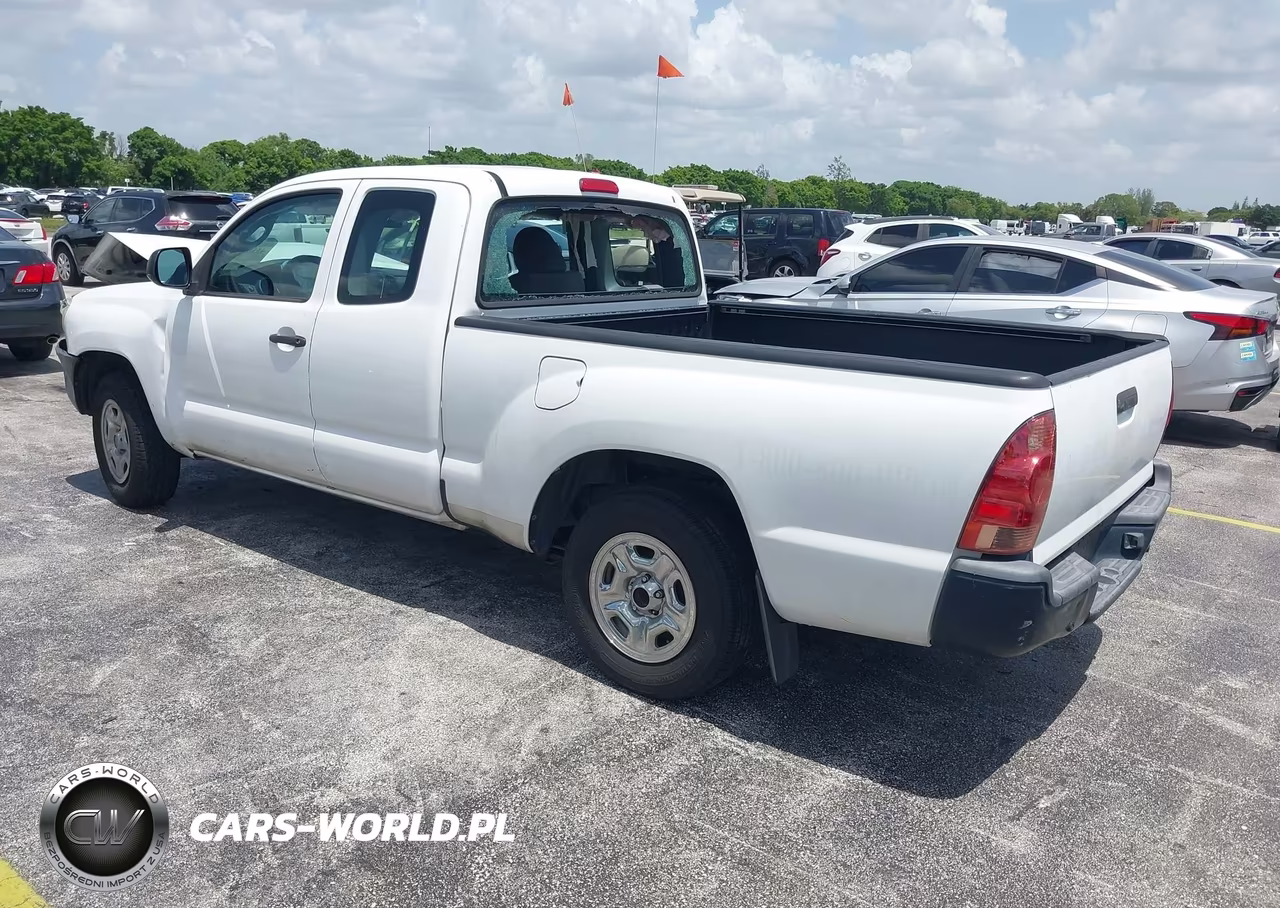 2015 Toyota Tacoma VIN:5TFTX4CN8FX055187 - 3