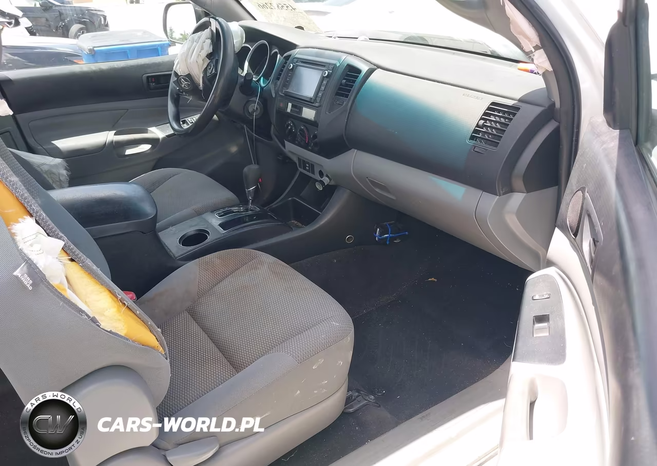 2015 Toyota Tacoma VIN:5TFTX4CN8FX055187 - 5
