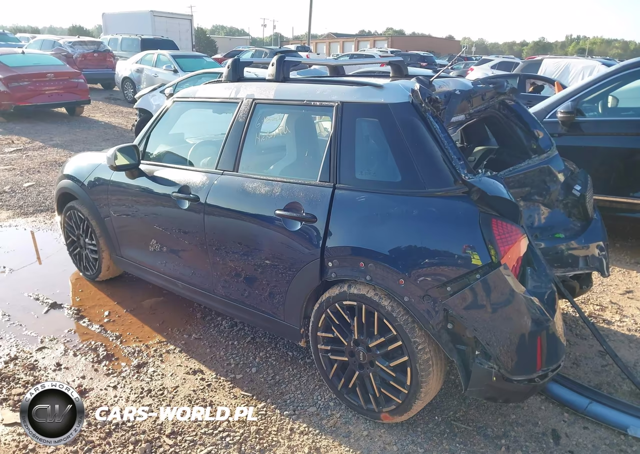 2025 Mini Hardtop Cooper S VIN:WMW53GD09S2W51390 - 3