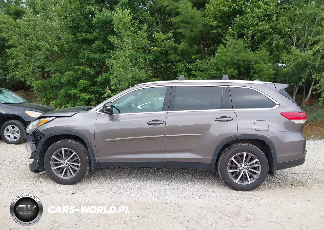 2019 Toyota Highlander Xle VIN:5TDJZRFH0KS628801 - 15
