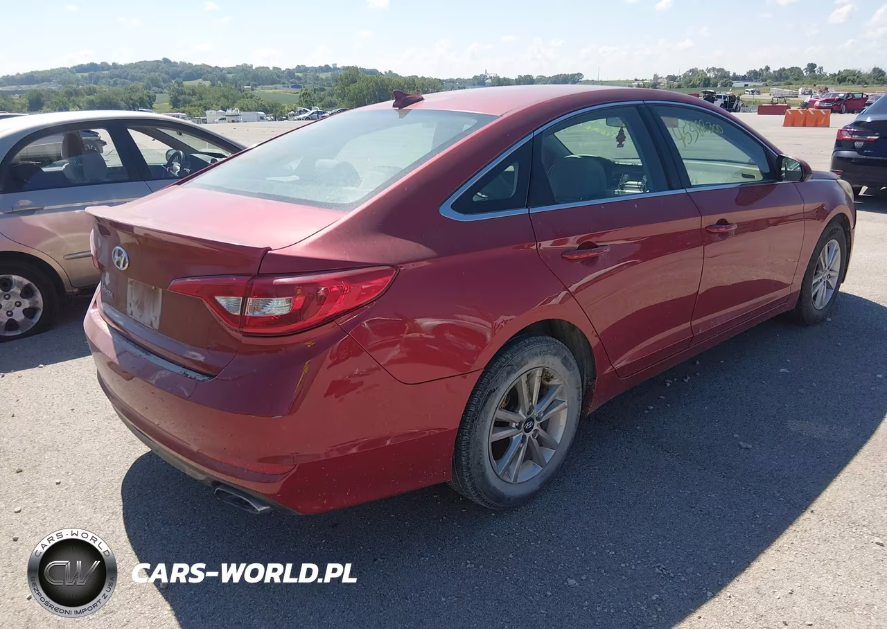 2017 Hyundai Sonata VIN:5NPE24AF3HH584743 - 4