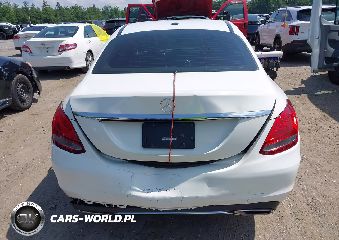 2015 Mercedes-Benz C 300 4Matic VIN:55SWF4KB8FU030371 - 17