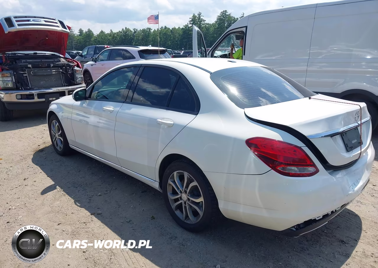 2015 Mercedes-Benz C 300 4Matic VIN:55SWF4KB8FU030371 - 3