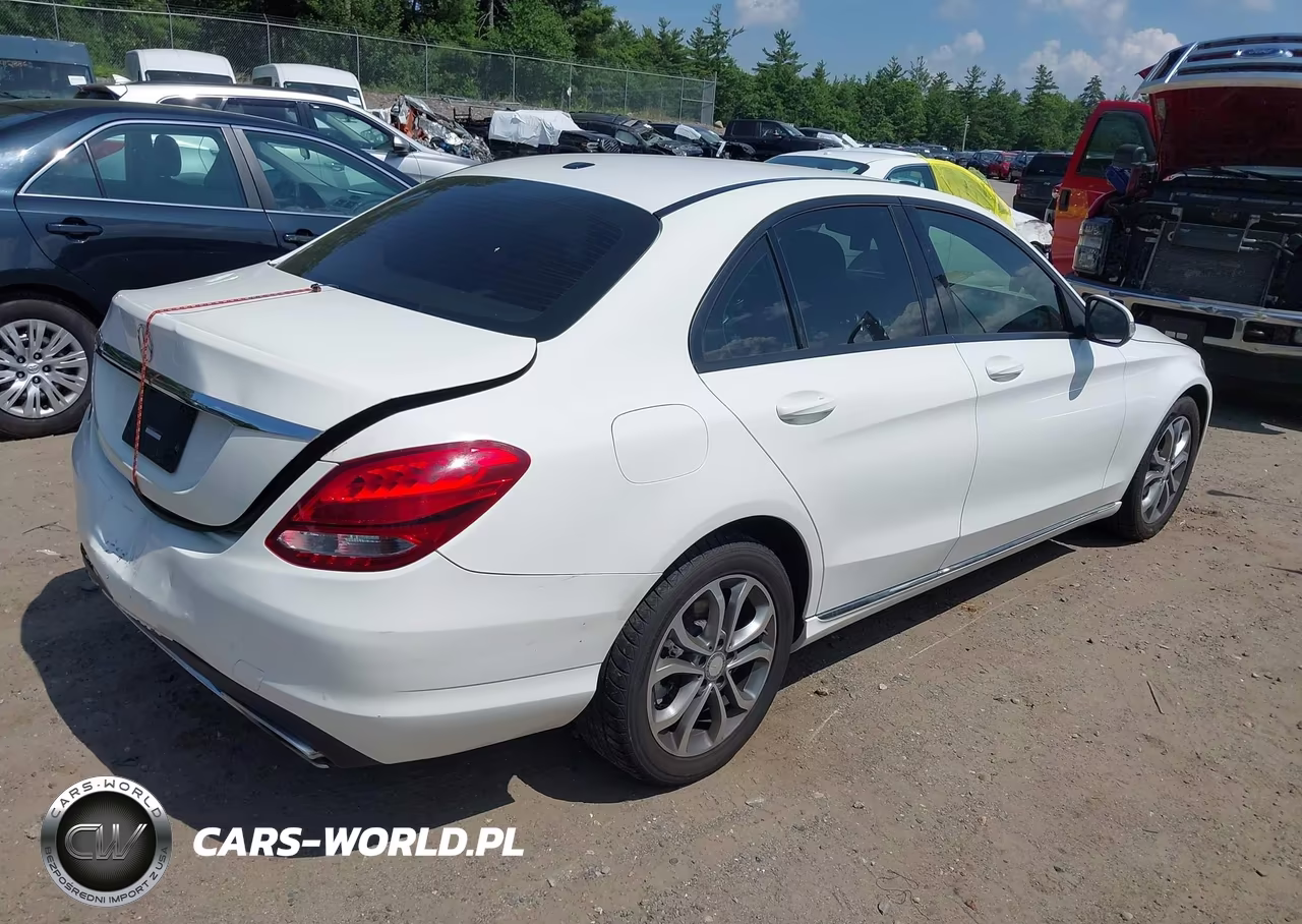 2015 Mercedes-Benz C 300 4Matic VIN:55SWF4KB8FU030371 - 4