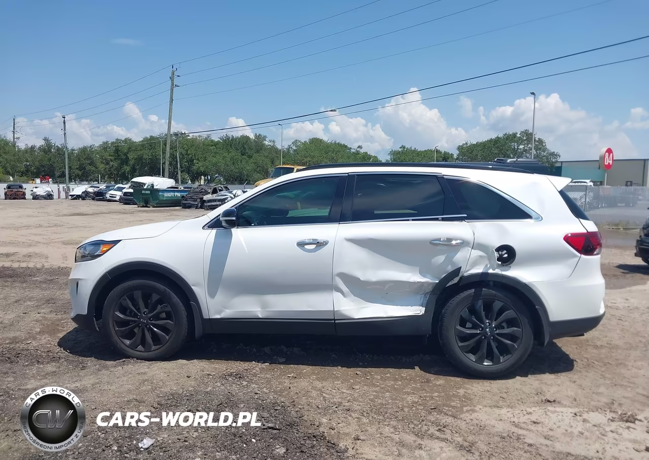 2020 Kia Sorento 3.3L S VIN:5XYPG4A58LG681468 - 14
