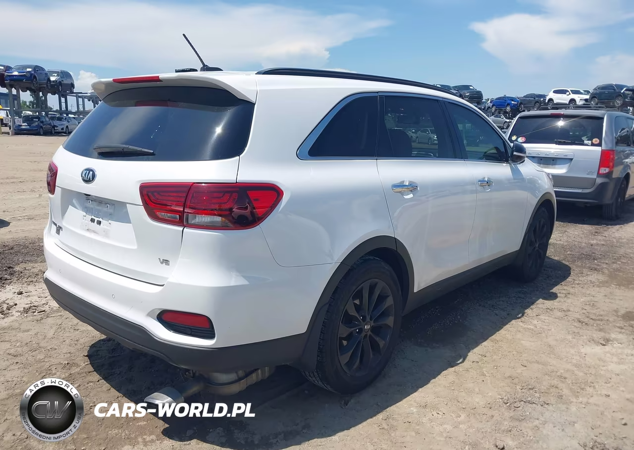2020 Kia Sorento 3.3L S VIN:5XYPG4A58LG681468 - 4