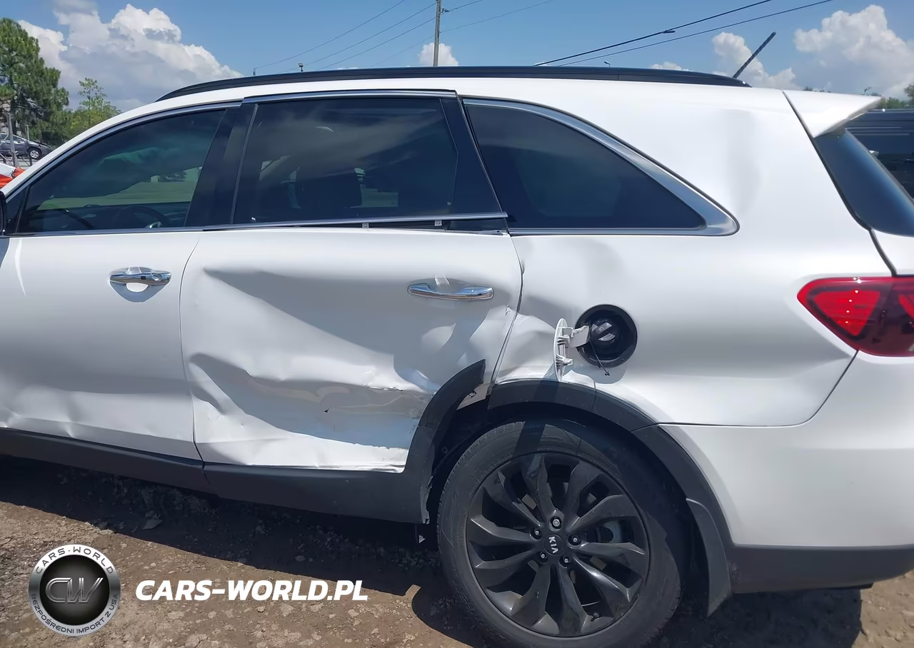 2020 Kia Sorento 3.3L S VIN:5XYPG4A58LG681468 - 6