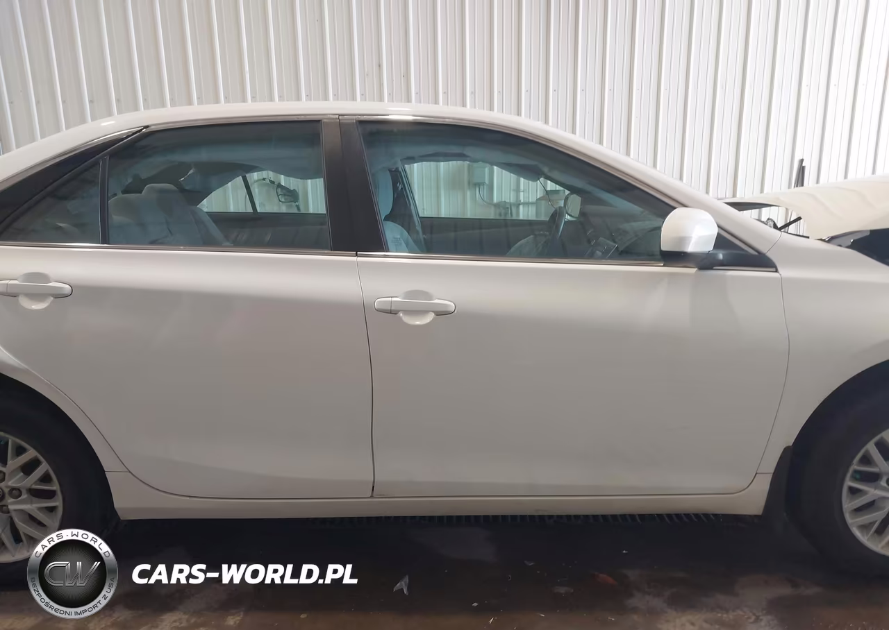 2016 Toyota Camry Le VIN:4T1BF1FKXGU189969 - 13