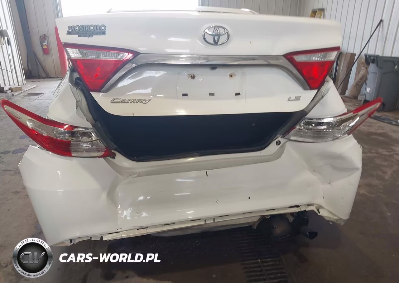 2016 Toyota Camry Le VIN:4T1BF1FKXGU189969 - 17