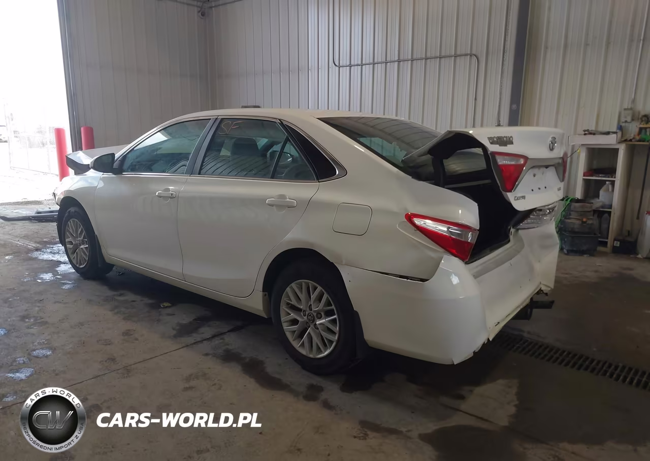 2016 Toyota Camry Le VIN:4T1BF1FKXGU189969 - 3