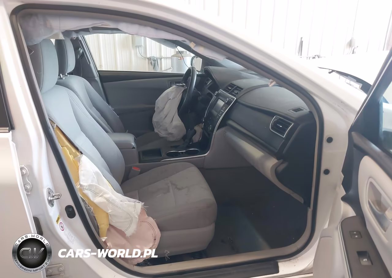 2016 Toyota Camry Le VIN:4T1BF1FKXGU189969 - 5