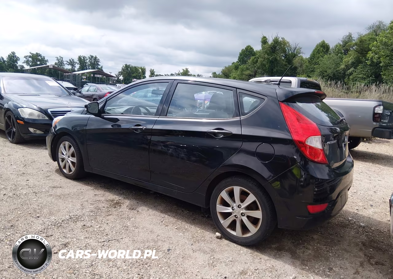 2014 Hyundai Accent Se VIN:KMHCU5AE6EU155768 - 3