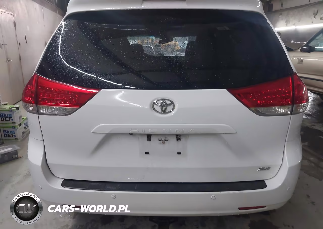 2014 Toyota Sienna Xle V6 8 Passenger VIN:5TDYK3DC5ES475747 - 16