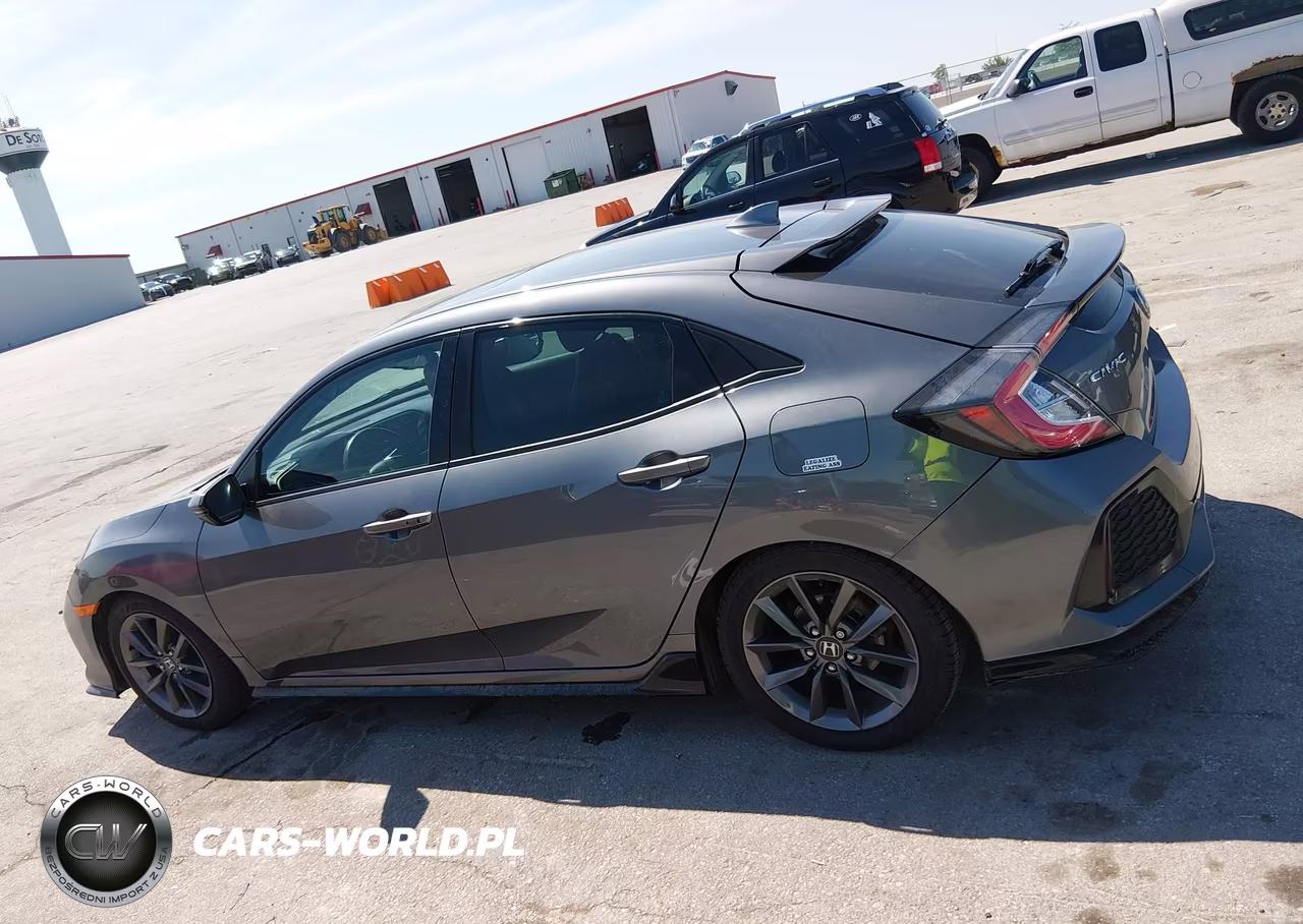 2018 Honda Civic Sport Touring VIN:SHHFK7H98JU223985 - 14