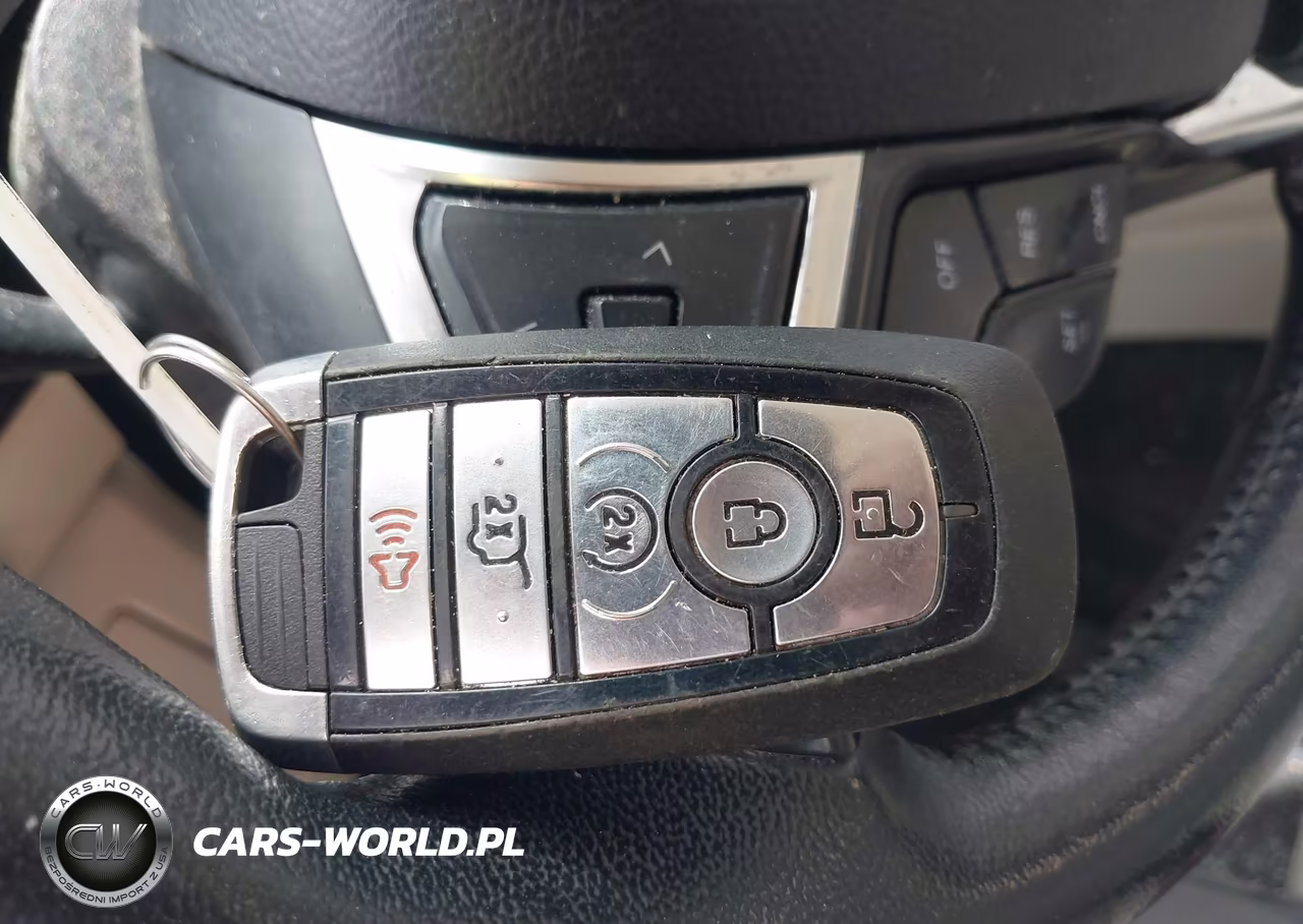 2023 Ford Edge Titanium VIN:2FMPK4K93PBA14104 - 11