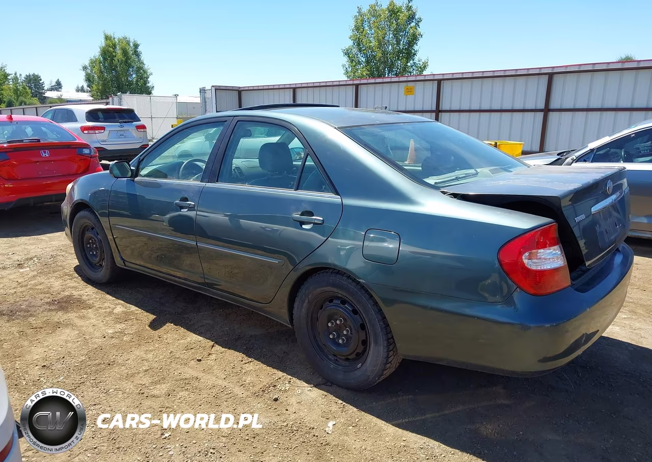 2002 Toyota Camry Xle VIN:4T1BF30K62U521175 - 3