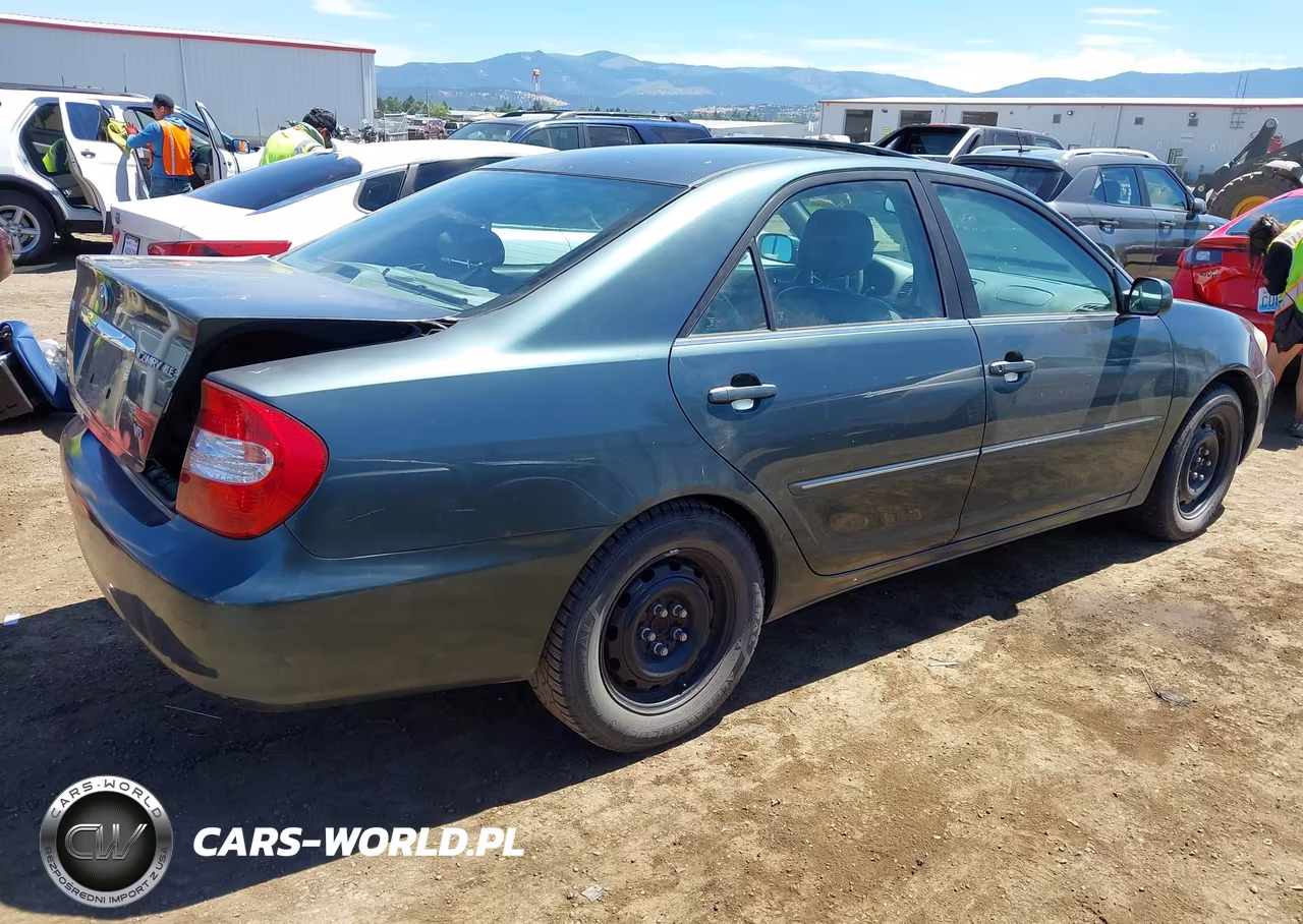 2002 Toyota Camry Xle VIN:4T1BF30K62U521175 - 4