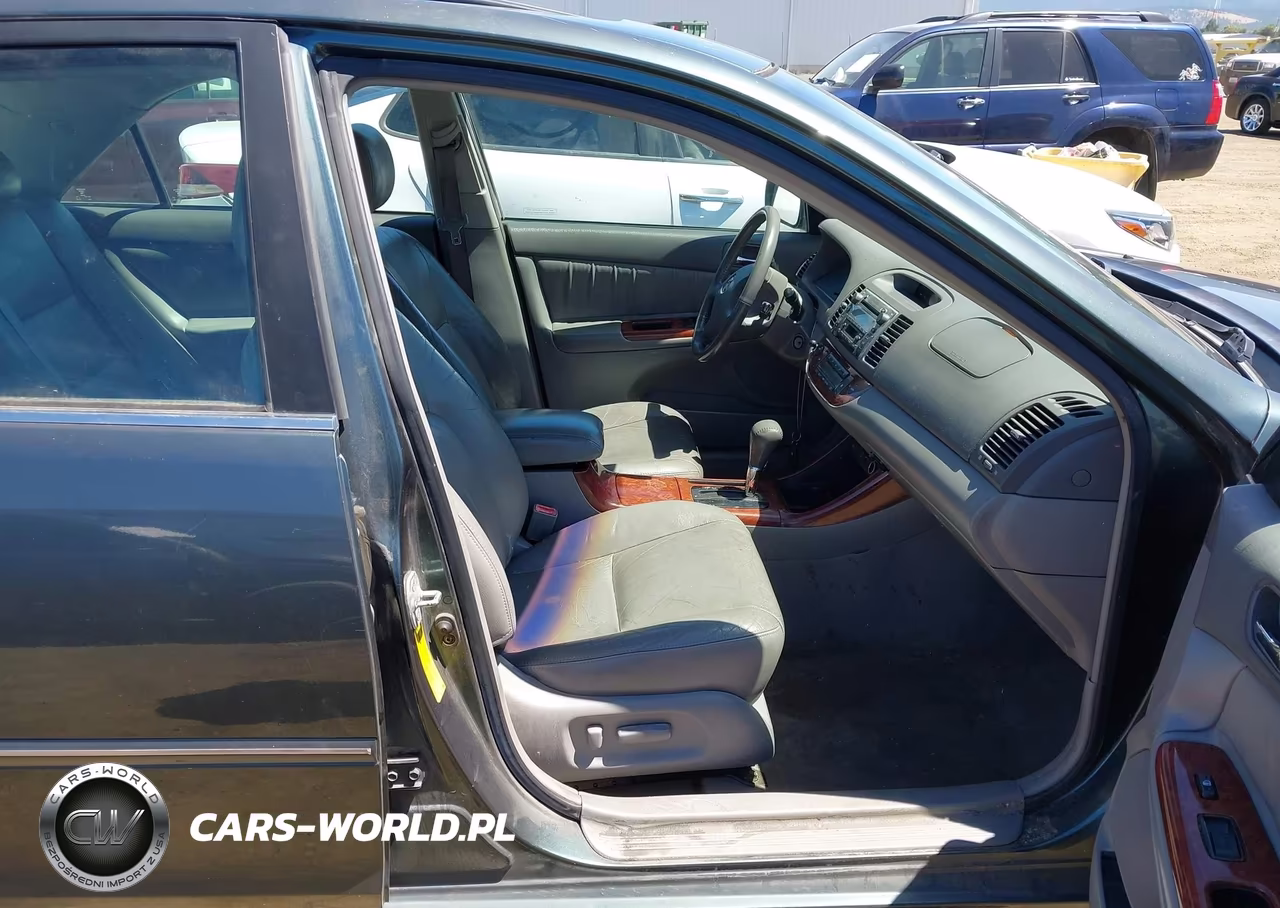 2002 Toyota Camry Xle VIN:4T1BF30K62U521175 - 5
